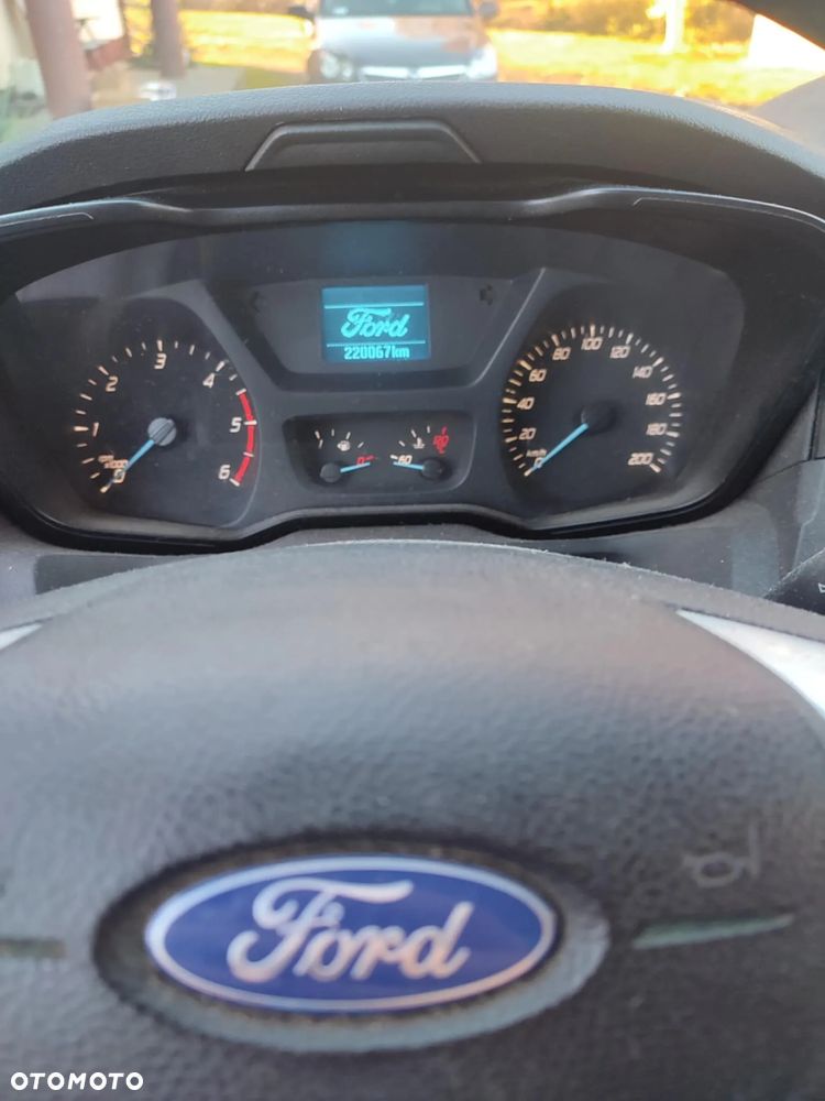 Ford Transit - 12
