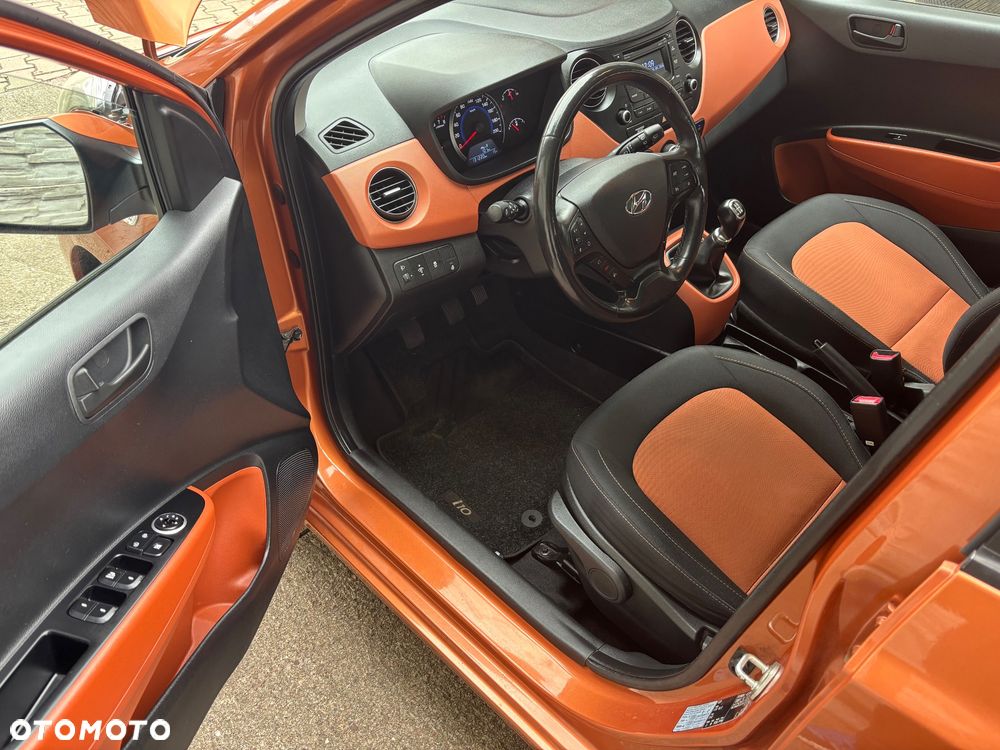 Hyundai i10 1.2 Fifa World Cup Edition - 18