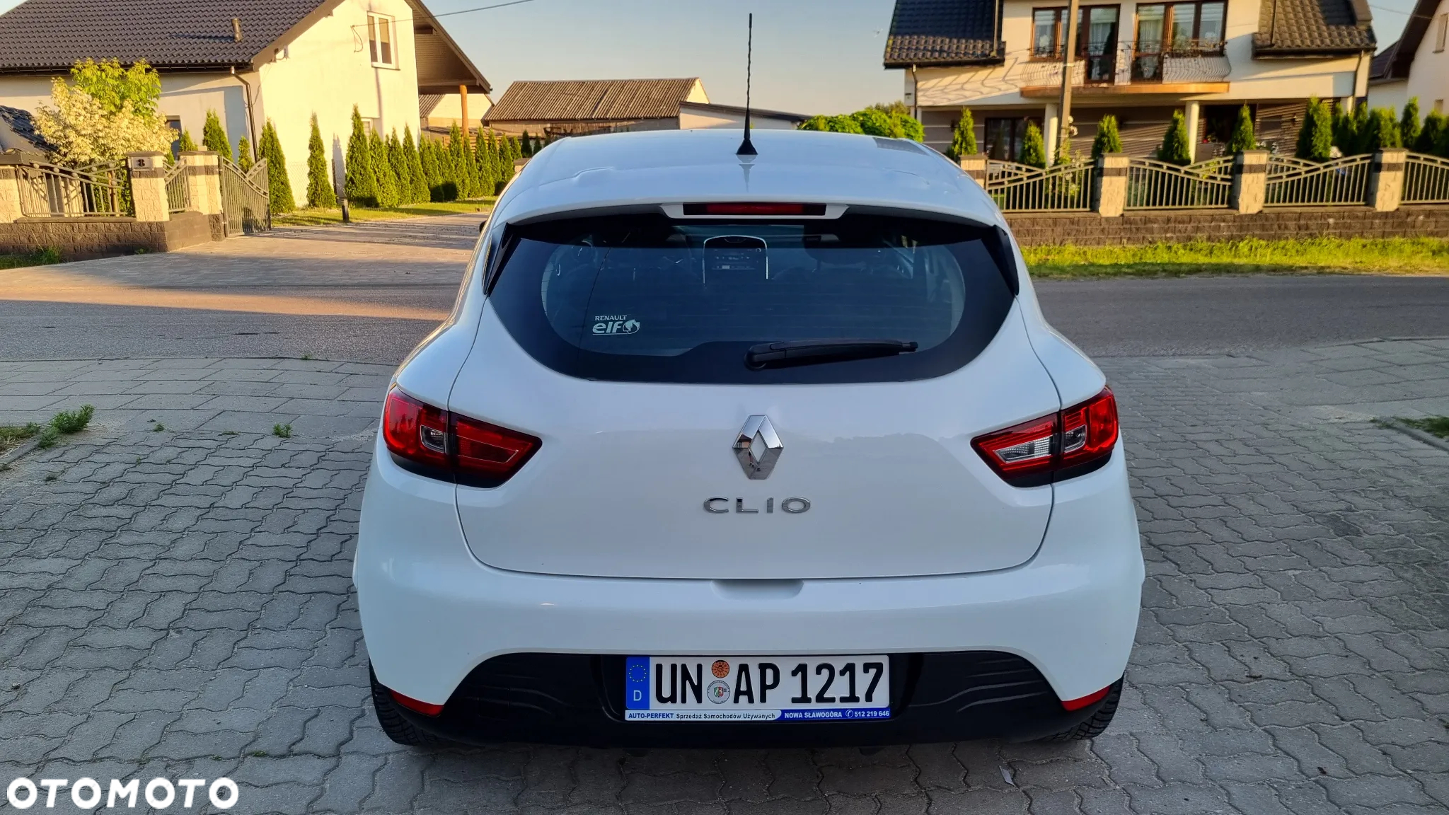 Renault Clio 1.2 16V 75 Authentique - 5