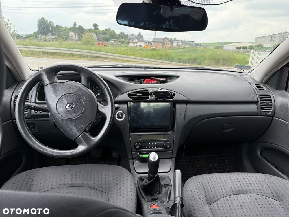 Renault Laguna - 8