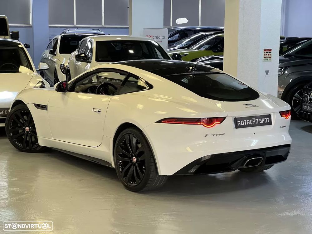 Jaguar F-Type P300 Aut. R-Dynamic Black - 12