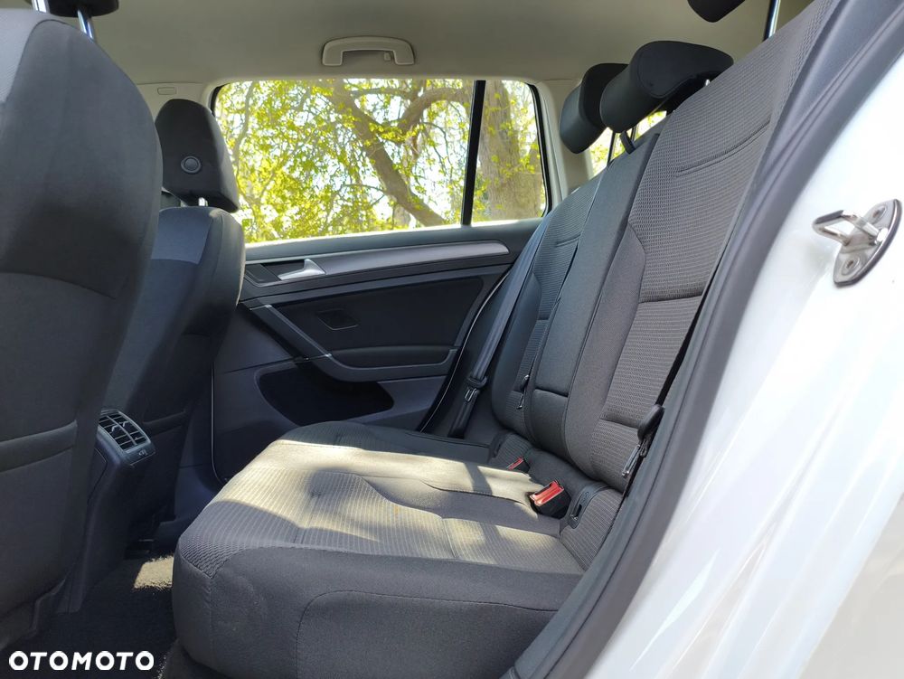 Volkswagen Golf 1.5 TSI BMT Evo Comfortline DSG - 26