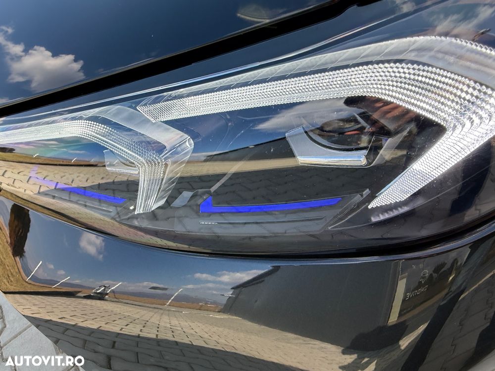 BMW Seria 3 330d xDrive AT MHEV - 31