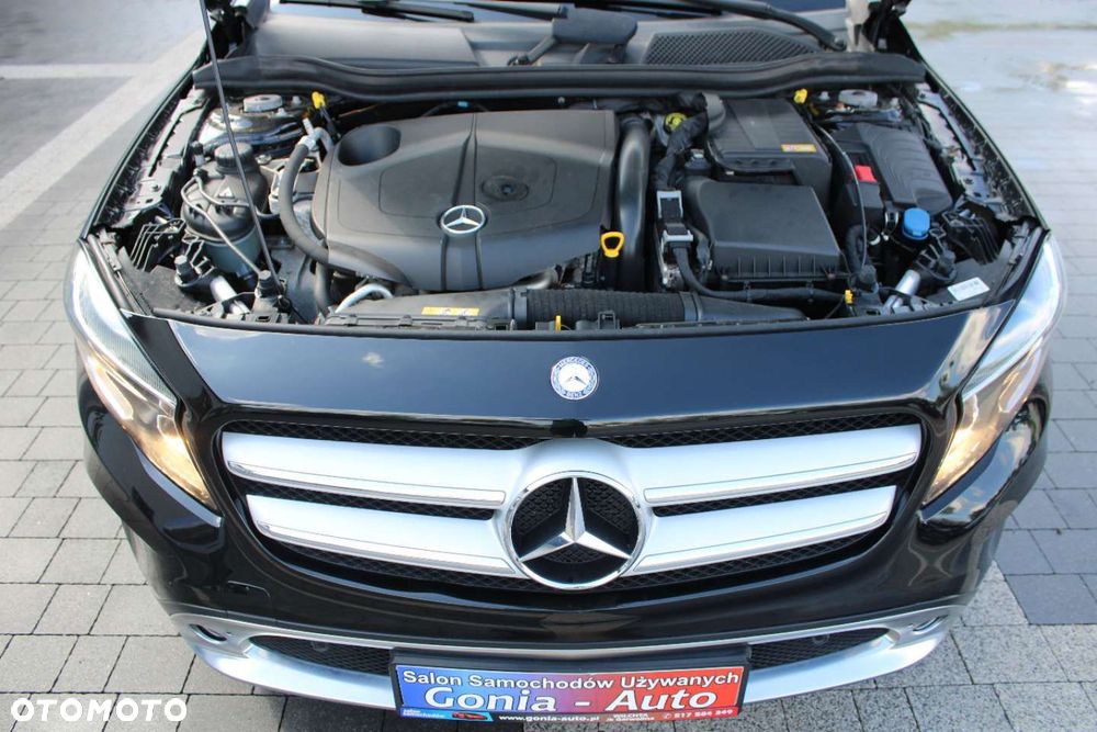 Mercedes-Benz GLA - 11