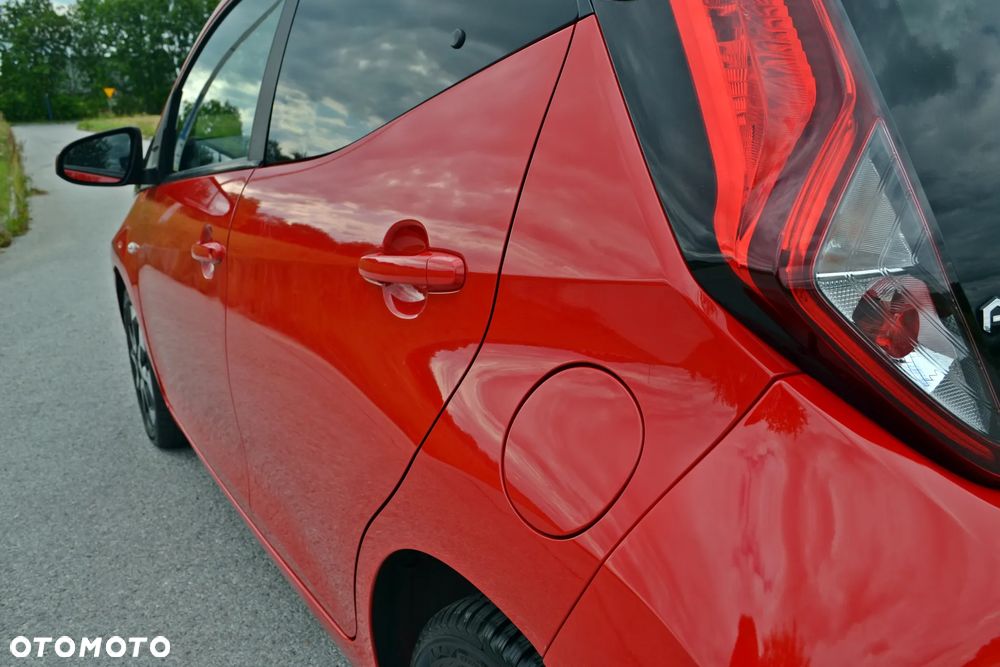 Toyota Aygo x.shift x-play connect - 15
