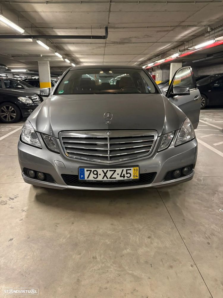 Mercedes-Benz E 220 CDI DPF BlueEFFICIENCY Auto - 12