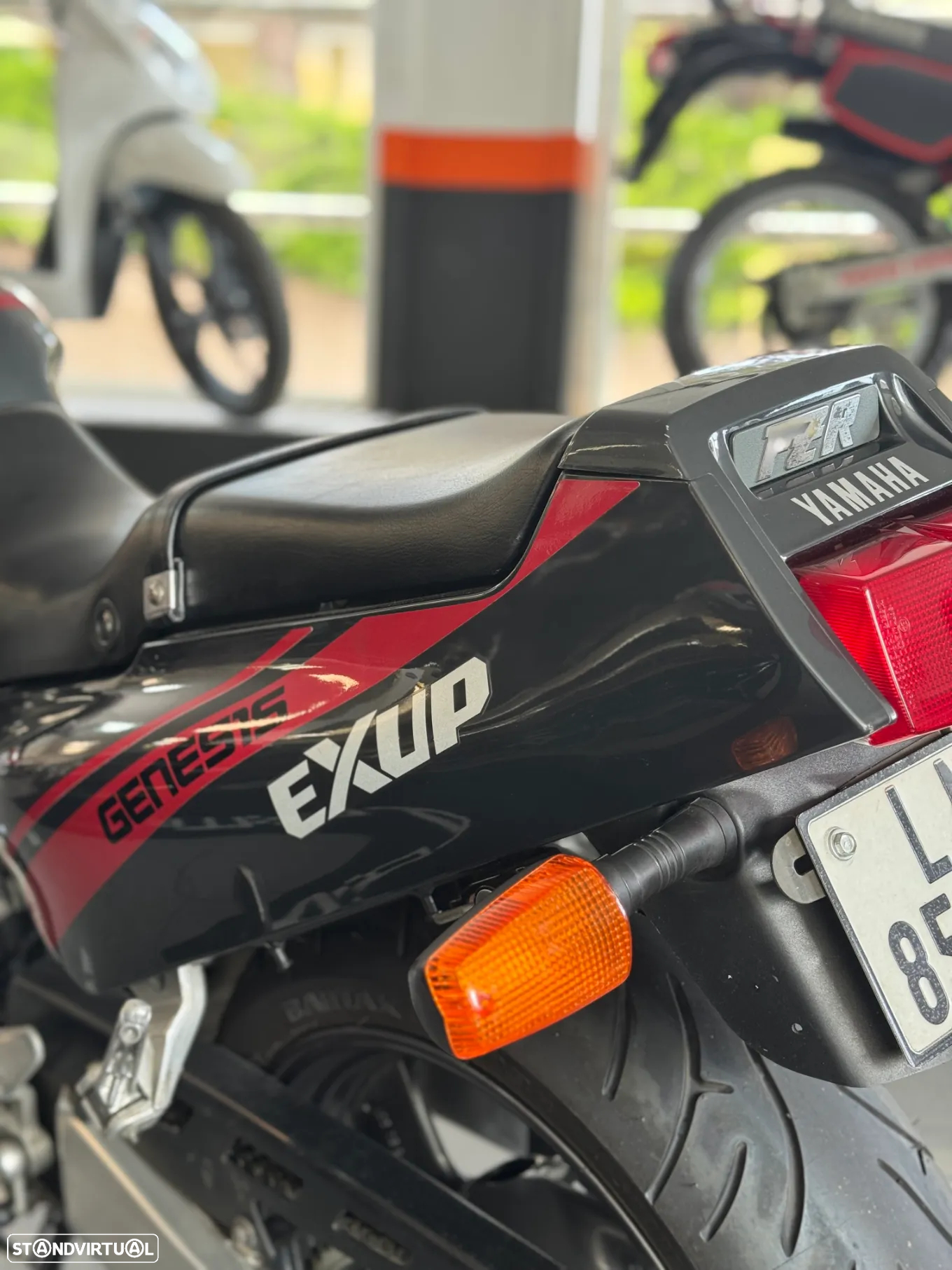 Yamaha FZR 1000 Exup - 3