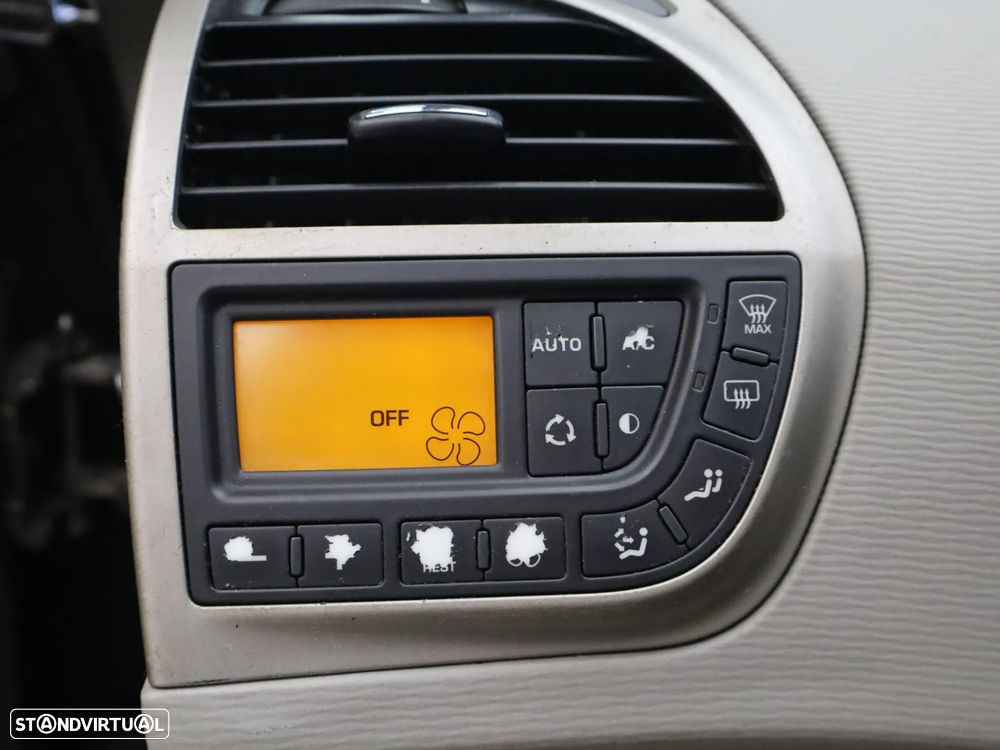Citroën C4 Grand Picasso 1.6 HDi Seduction - 20