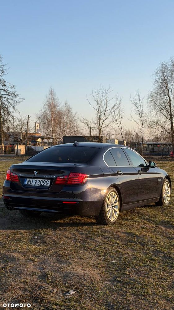 BMW Seria 5 525d xDrive - 7
