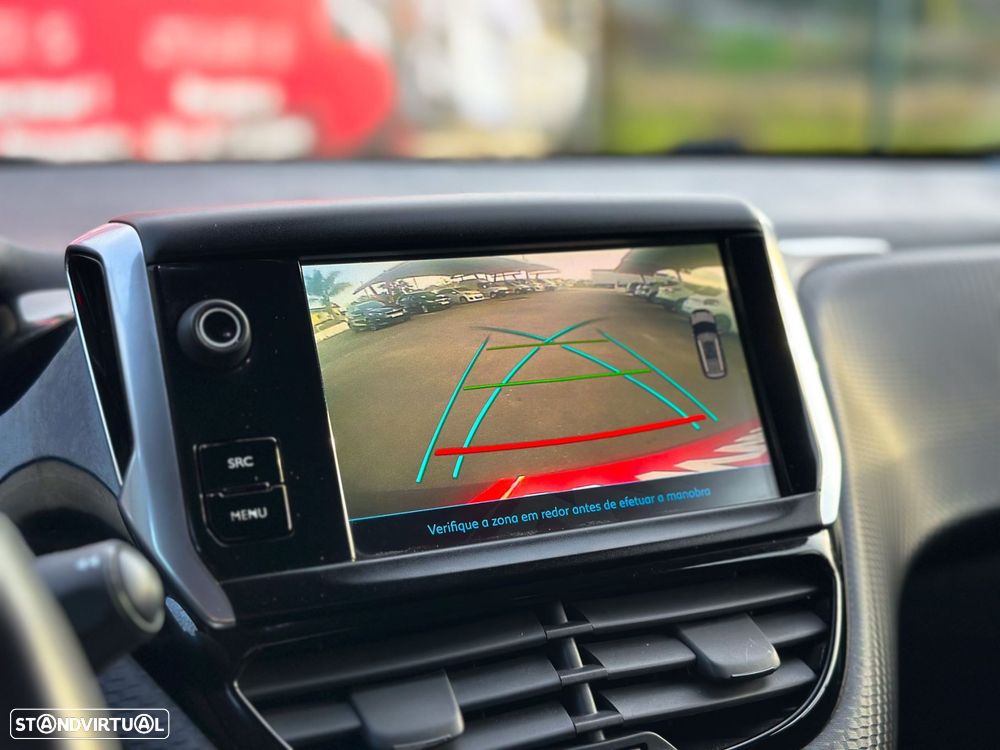 Peugeot 2008 1.6 BlueHDi Style - 19