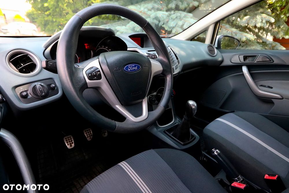 Ford Fiesta 1.25 Platinium X EU5 - 29