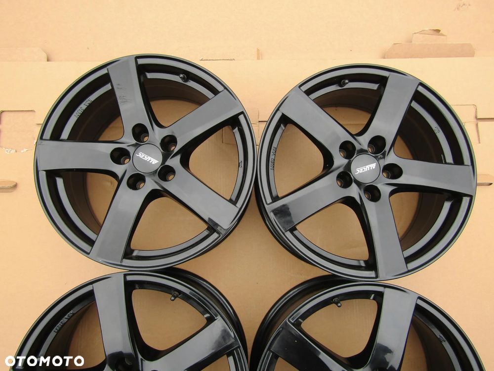 4x Felgi 17 Peugeot 407 308 3008 II Citroen C4 II Picasso C5 III Opel Grandland-X 7 j 5x108 ET42 - 4