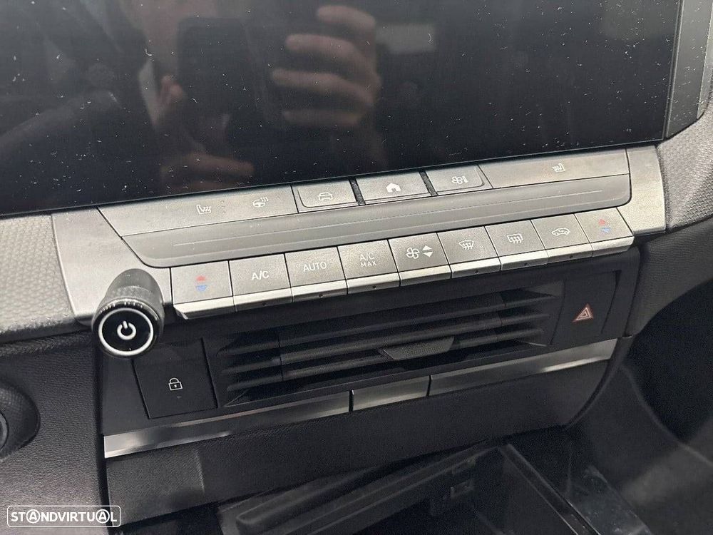 Opel Astra 1.2 T Hybrid GS eDCT - 19