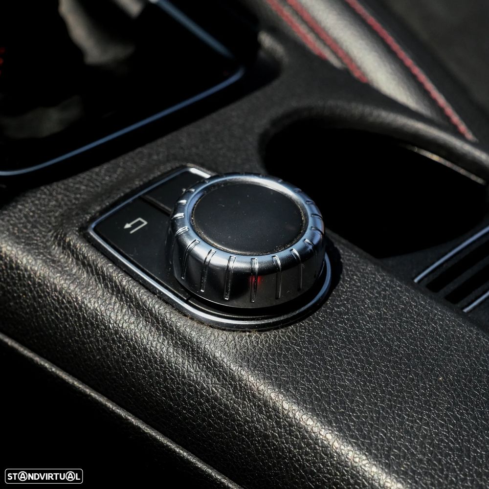 Mercedes-Benz CLA 180 d Shooting Brake AMG Line - 12