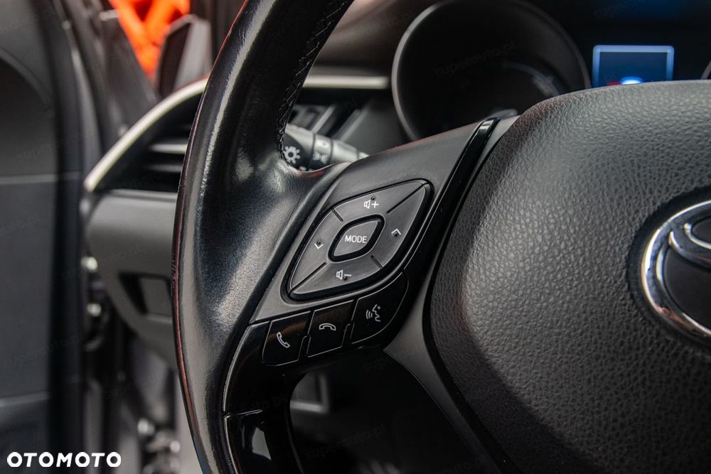 Toyota C-HR - 16