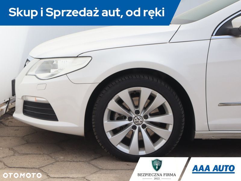 Volkswagen Passat CC - 15
