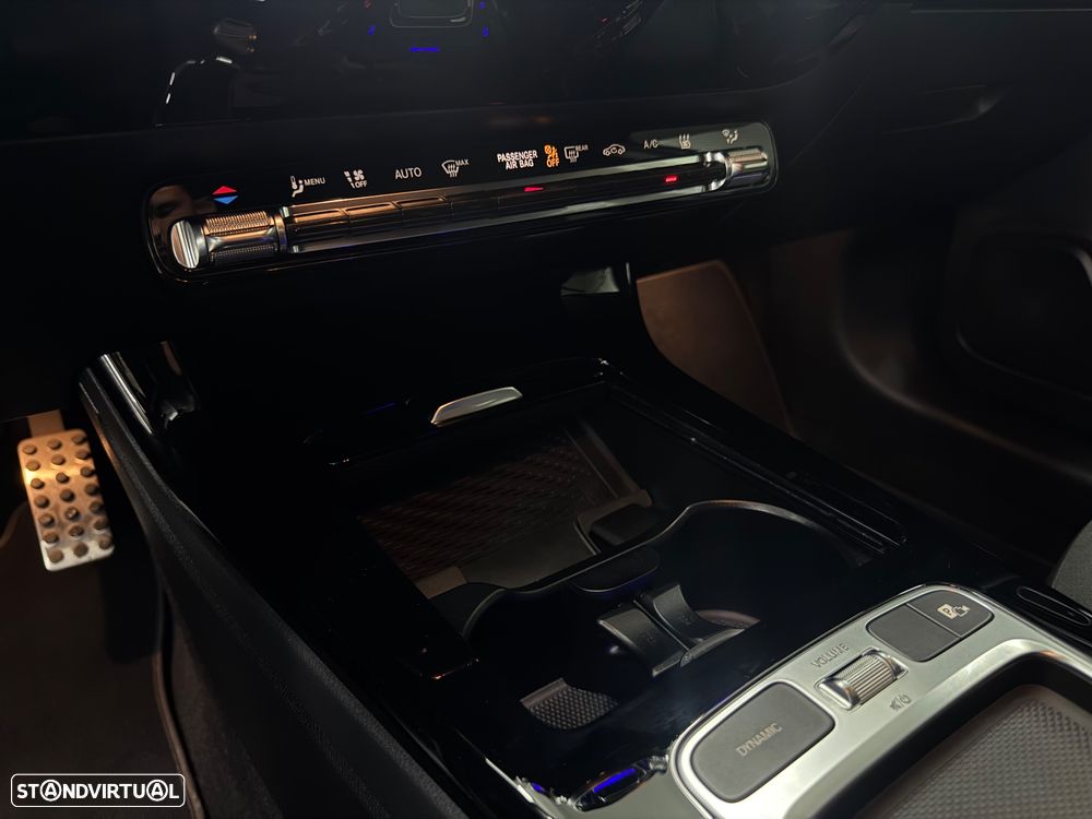 Mercedes-Benz A 250 Limousine e 8G-DCT AMG Line - 35