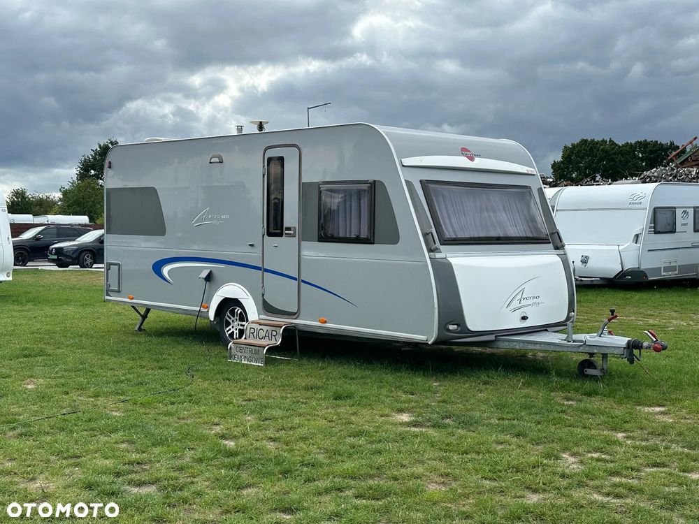 Burstner AVERSO 465 TS FIFTY z napędem i markizą pompowaną. - 1