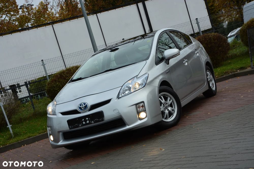 Toyota Prius 1.8 HSD Prestige - 29