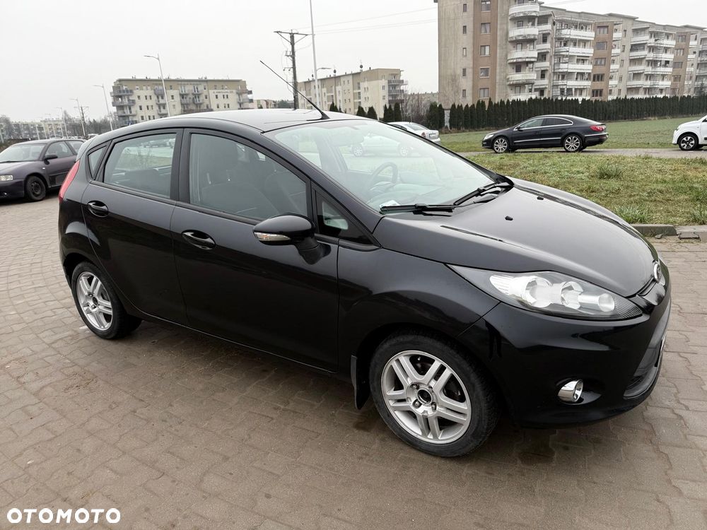 Ford Fiesta 1.25 Celebration - 5