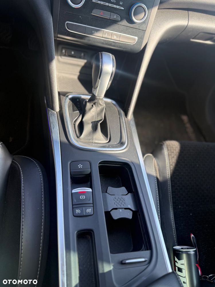 Renault Megane ENERGY TCe 130 EDC LIMITED - 16