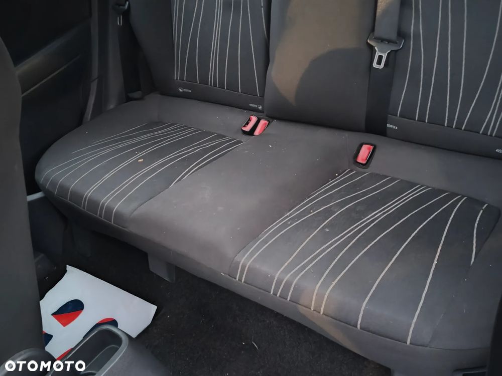 Opel Corsa 1.2 16V Cosmo - 8