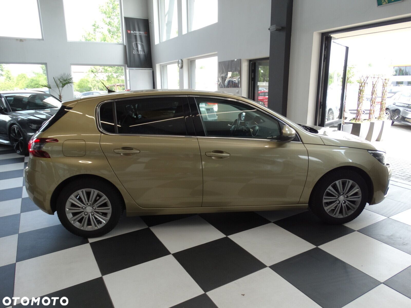 Peugeot 308 - 4