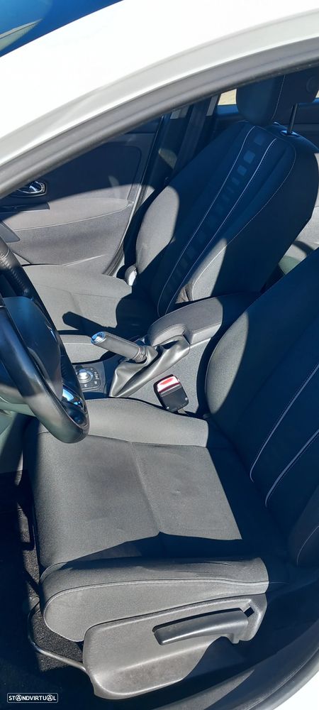 Renault Mégane Sport Tourer 1.5 dCi Limited SS - 7