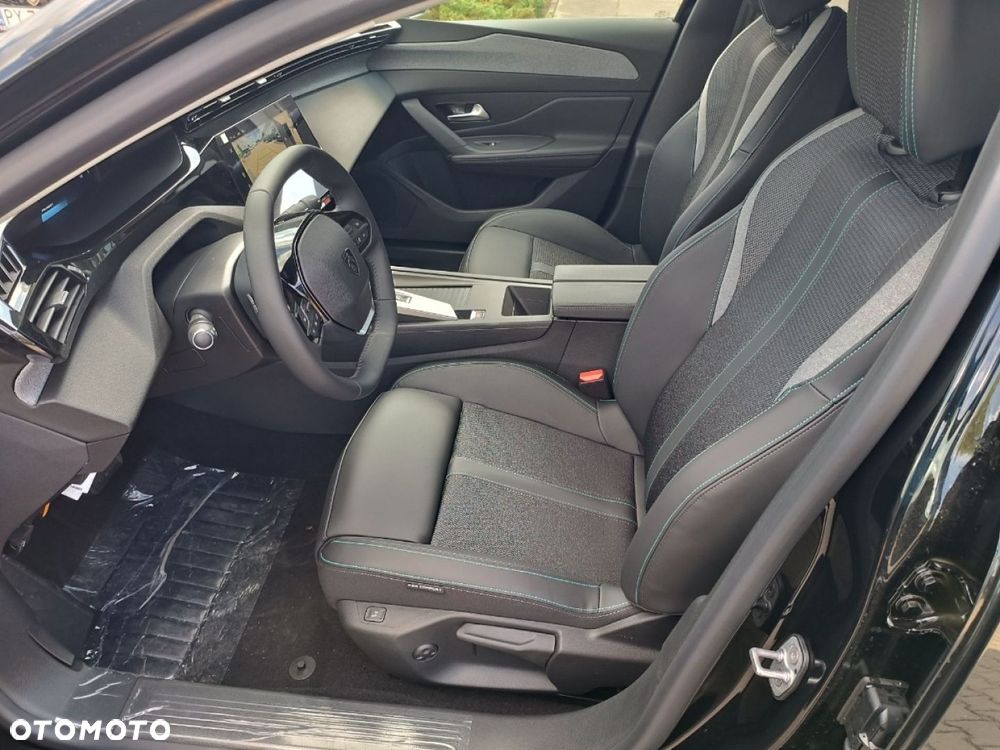 Peugeot 408 - 11