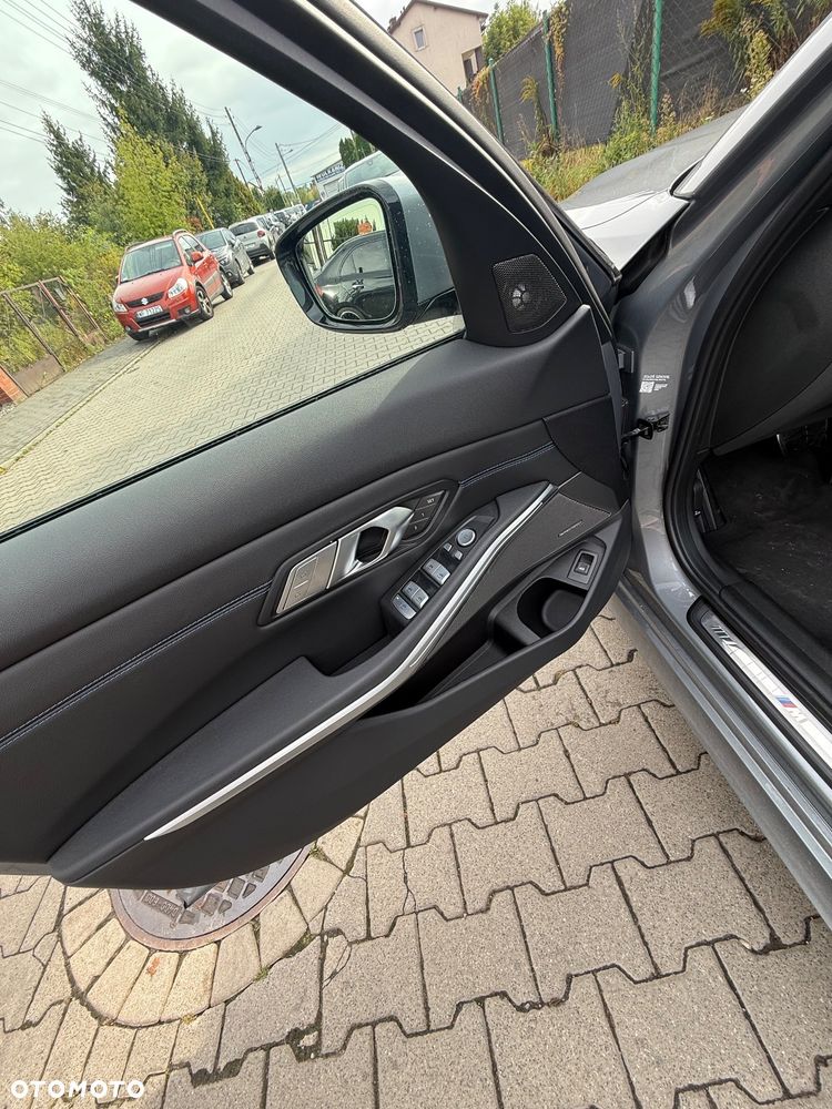 BMW Seria 3 320d xDrive M Sport sport - 16