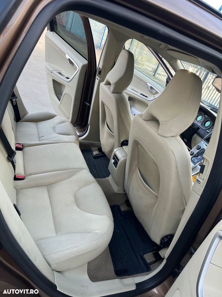 VOLVO XC60 2011 — imagine 34