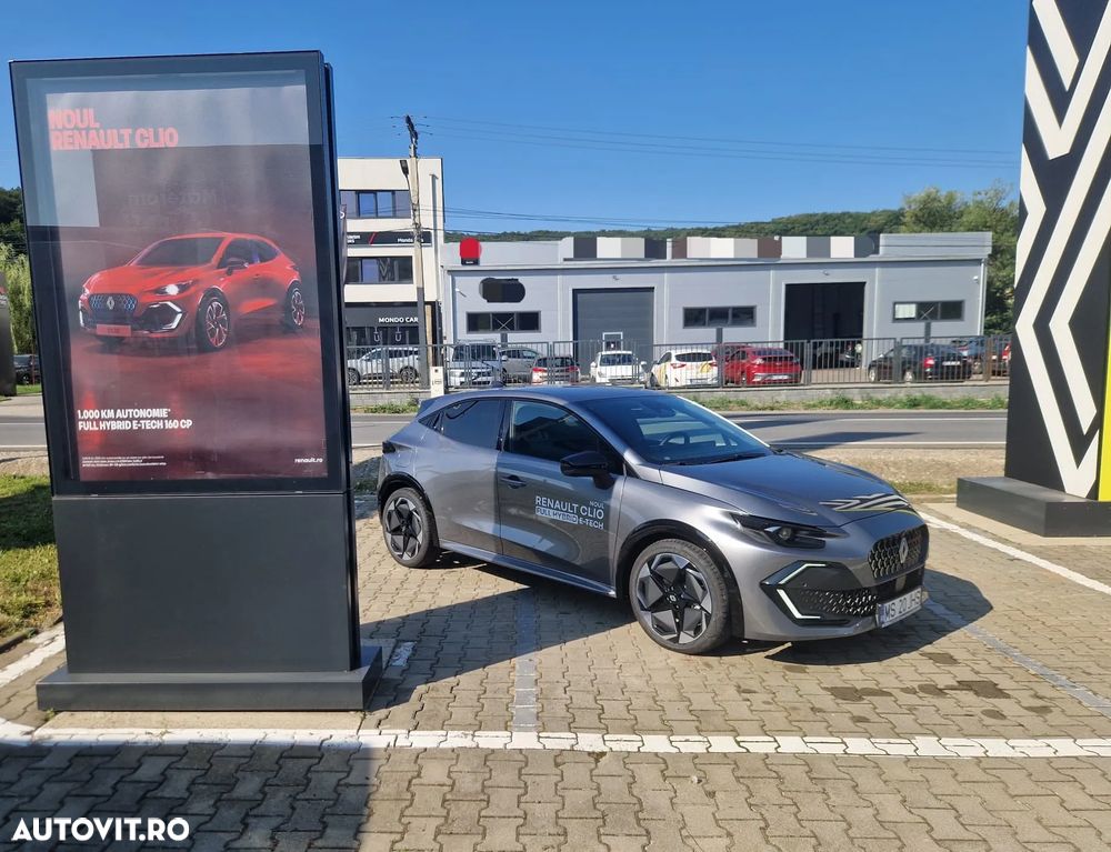 Renault Clio VI E-Tech 160 HEV Techno - 12