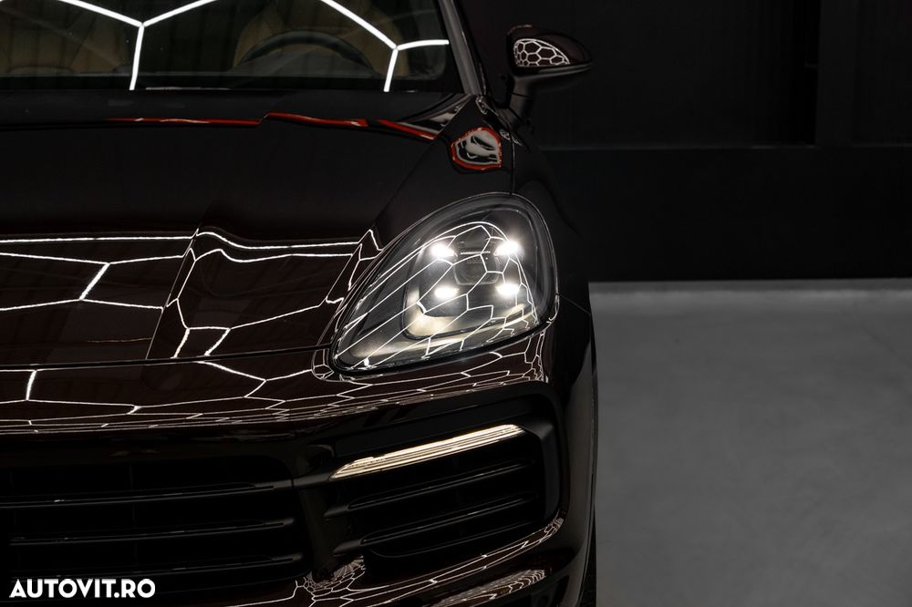 Porsche Cayenne Coupe Standard - 8