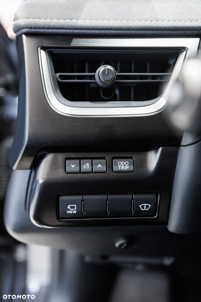 Lexus UX - 36
