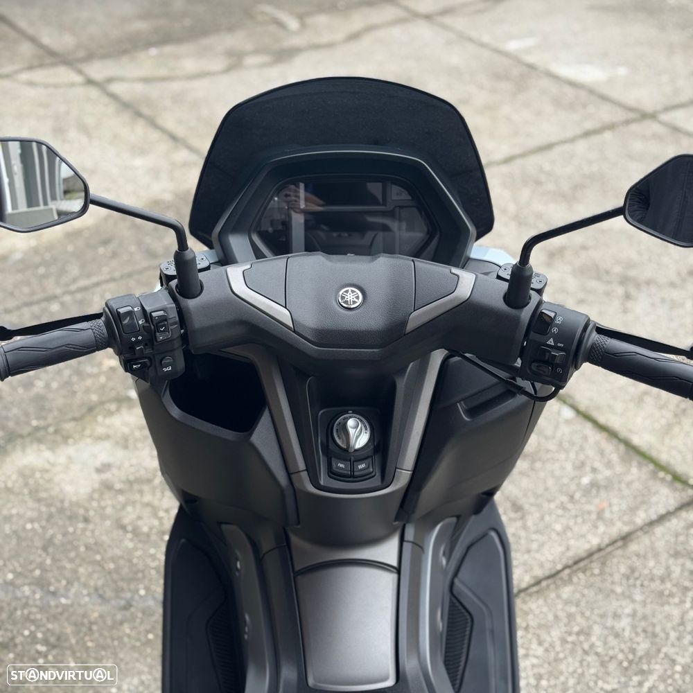 Yamaha NMAX Tech Max - 5