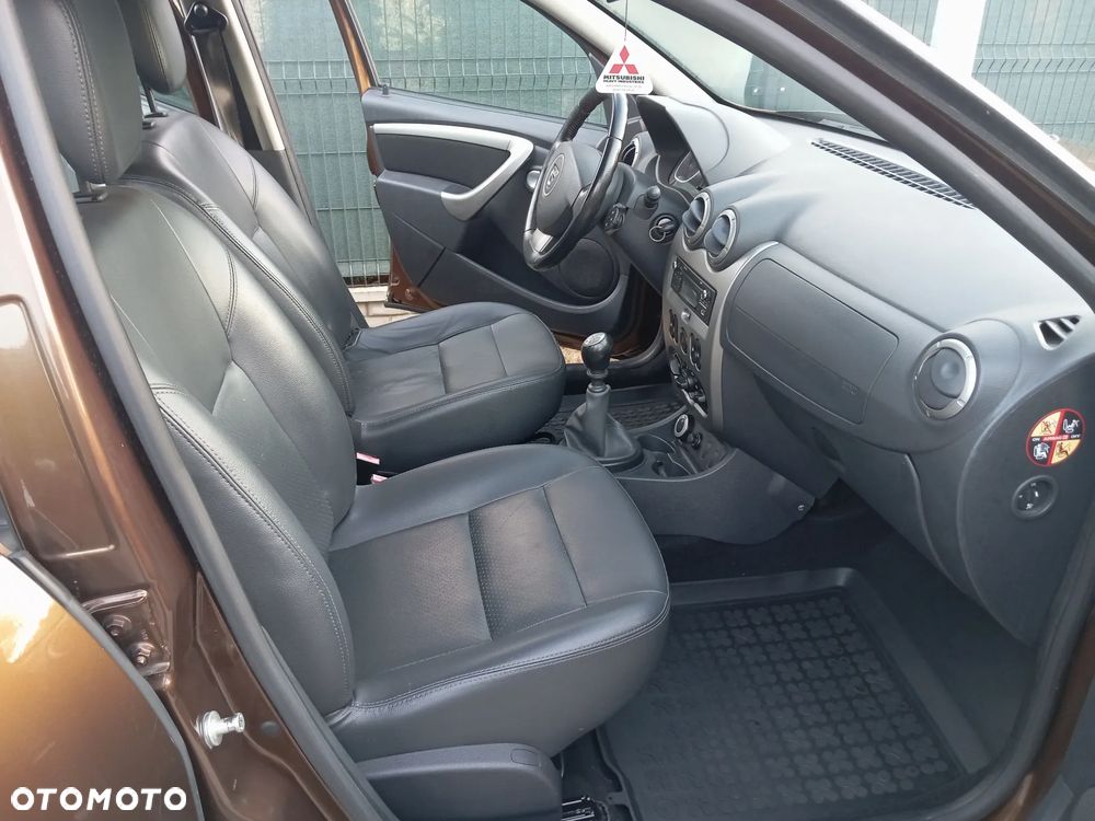 Dacia Duster 1.6 Laureate 4x4 - 5