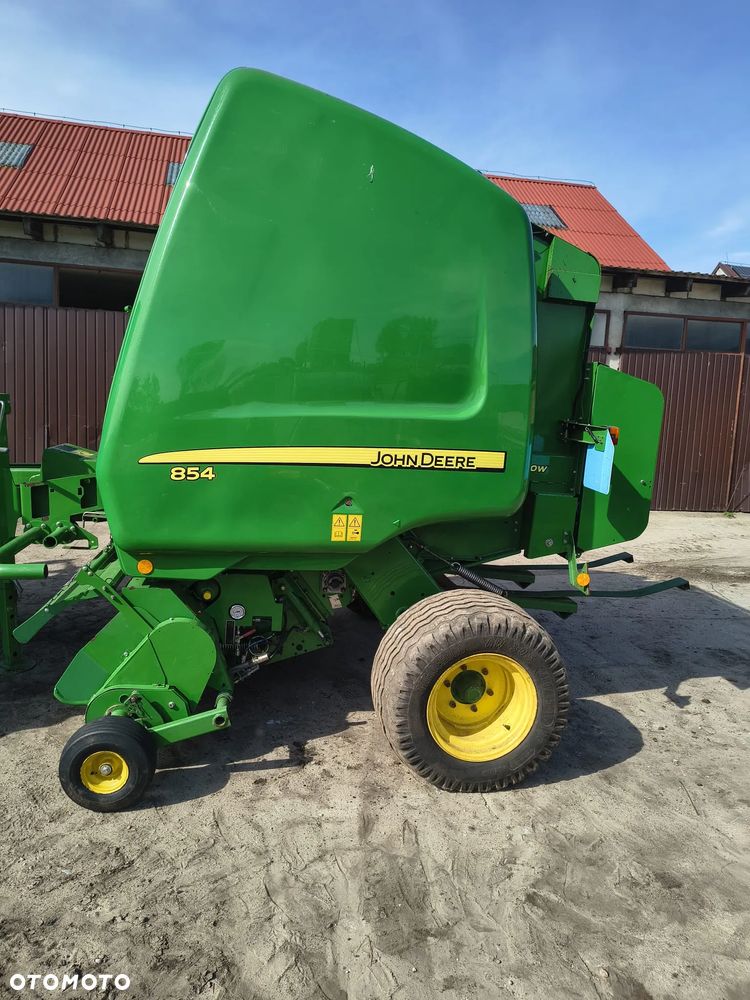 John Deere 854 - 4
