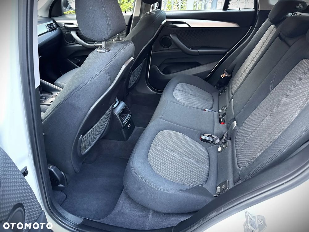 BMW X1 sDrive18i - 19