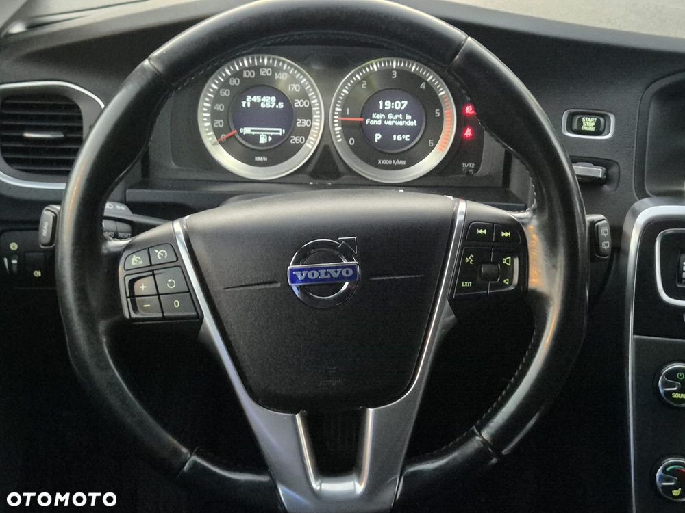 Volvo V60 - 33