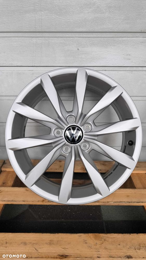 Felgi aluminiowe Vw Golf 7 6 Audi Skoda Seat 17" 5x112 Et48 (GD1220) - 5