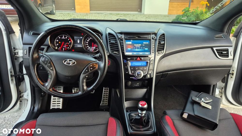 Hyundai i30 1.6 GDI Turbo Luxury - 5