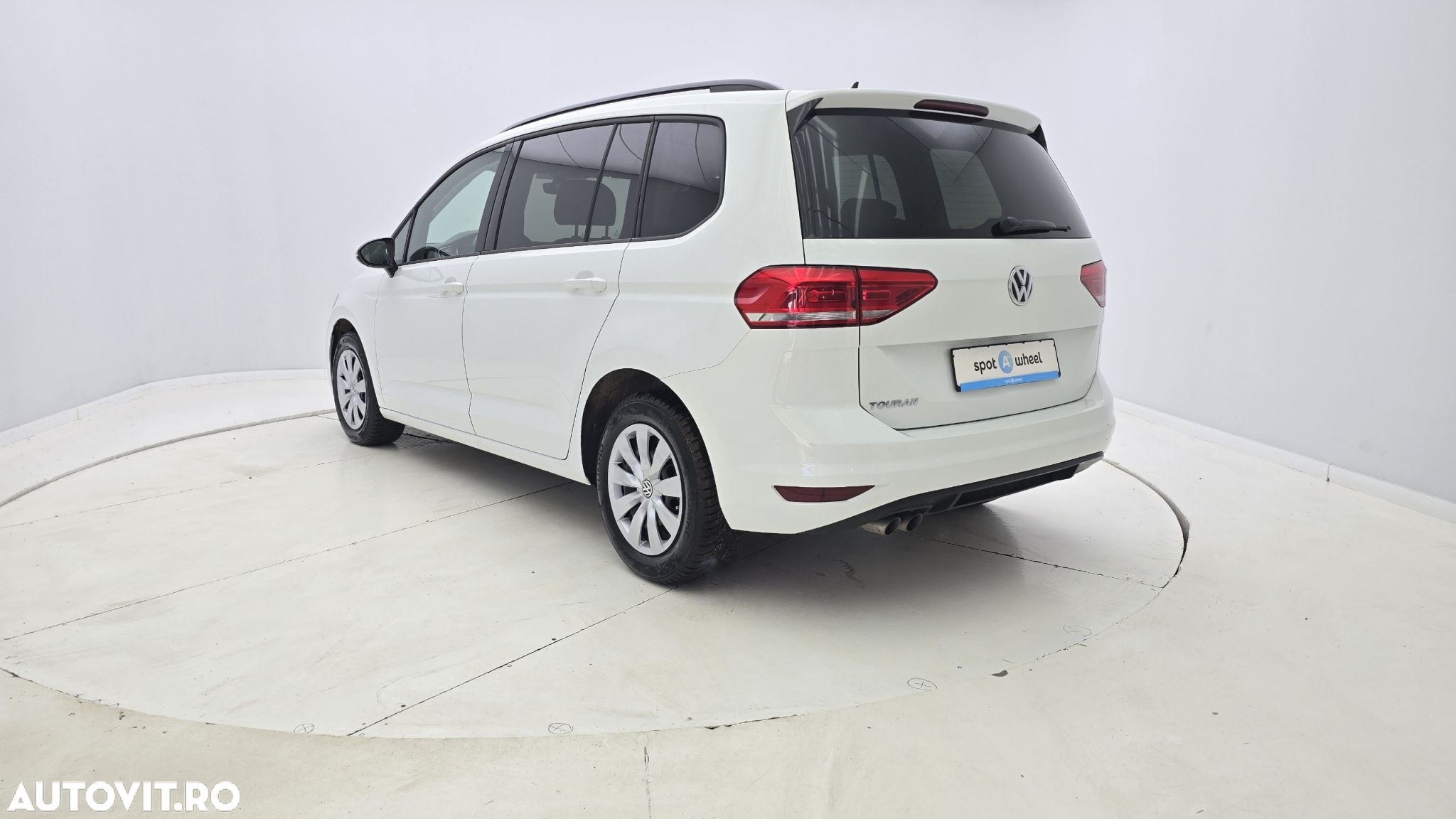 Volkswagen Touran 2.0 TDI Comfortline - 8
