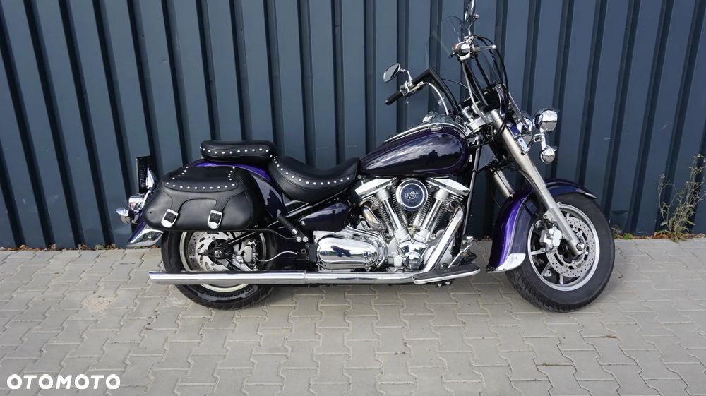 Yamaha Road Star - 1