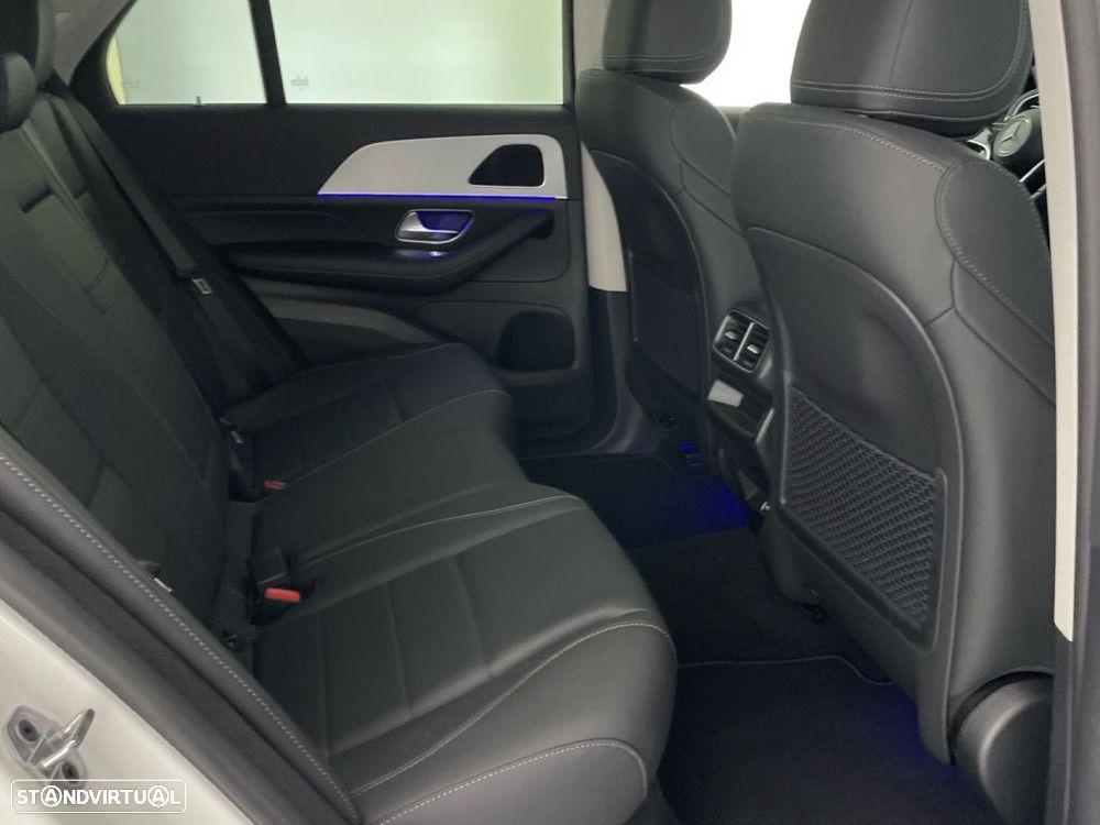 Mercedes-Benz GLE 300 d 4Matic - 24