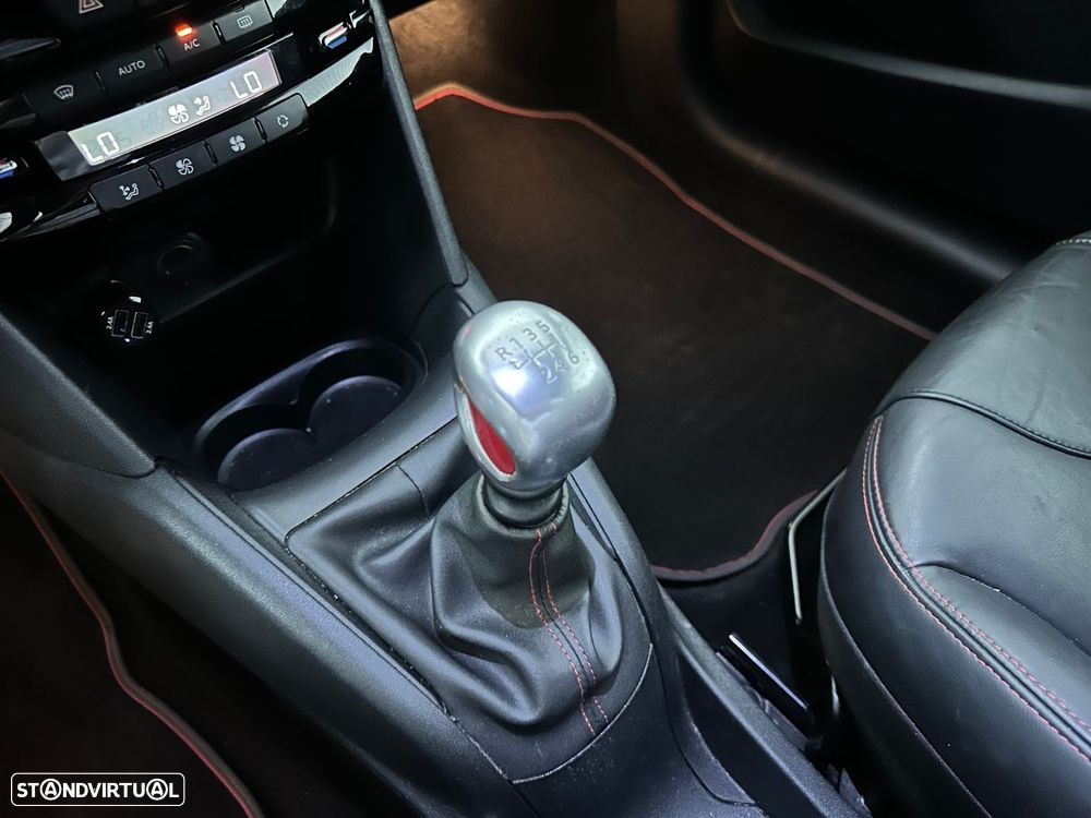 Peugeot 208 1.6 e-THP GTi - 19