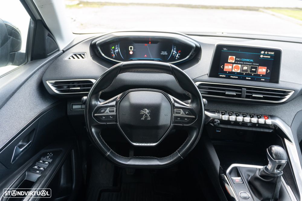 Peugeot 3008 PureTech 130 Stop & Start GPF Allure - 17