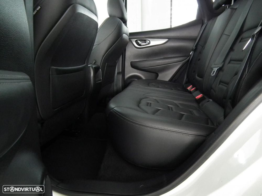 Nissan Qashqai 1.6 dCi Tekna Premium +Xtronic - 13