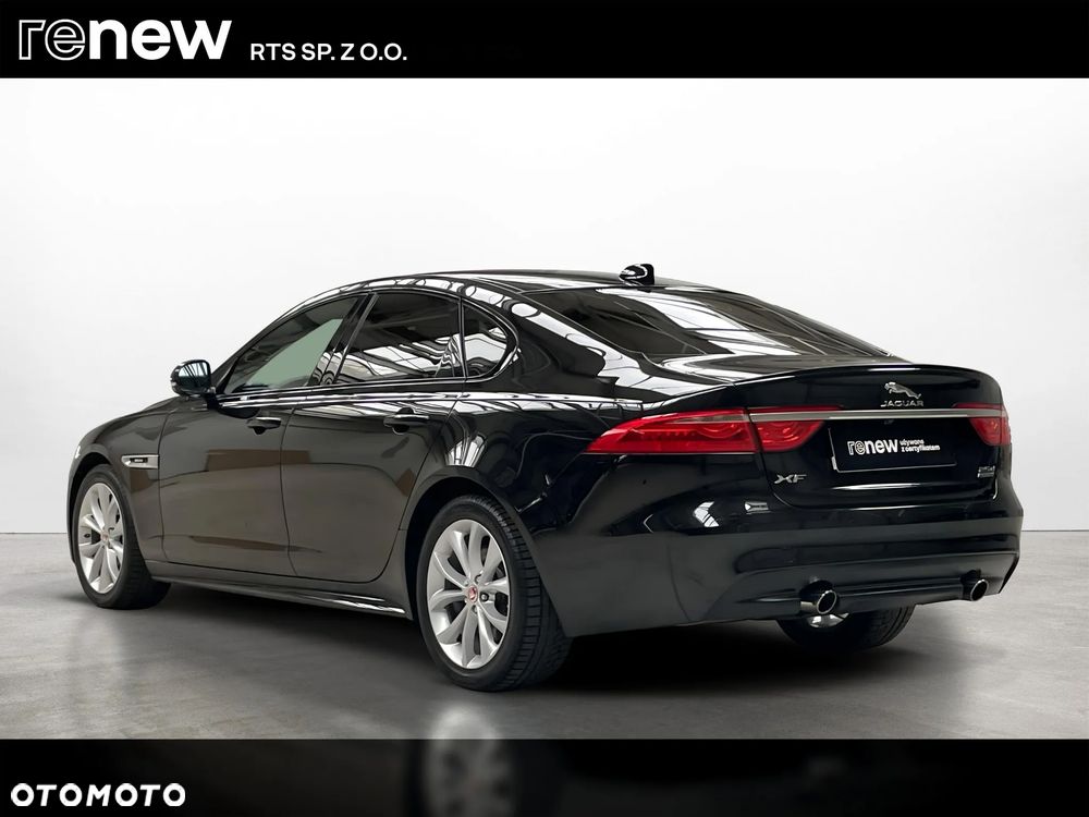 Jaguar XF 2.0 i4D AWD R-Sport - 4