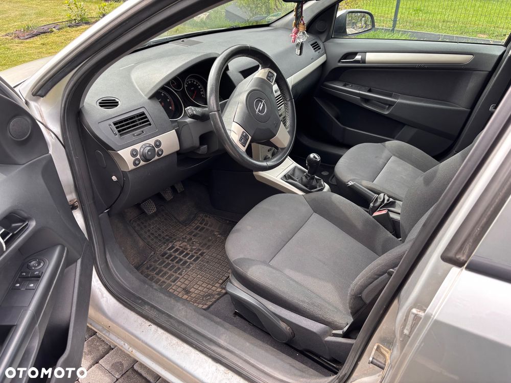 Opel Astra 1.9 CDTI Edition - 13