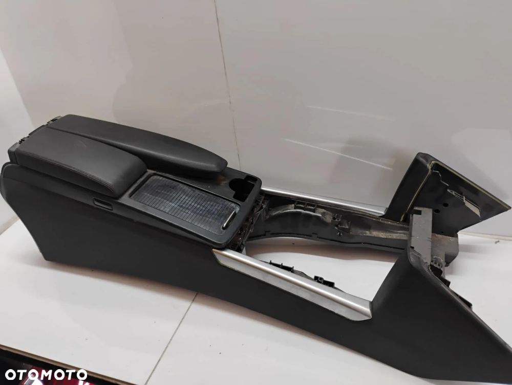 TUNEL ŚRODKOWY MERCEDES W212 PODŁOKIETNIK SKÓRA ŁADNY EUROPA - 6